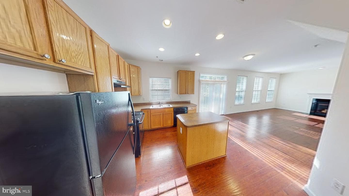 10750 Sourwood Avenue photo 24