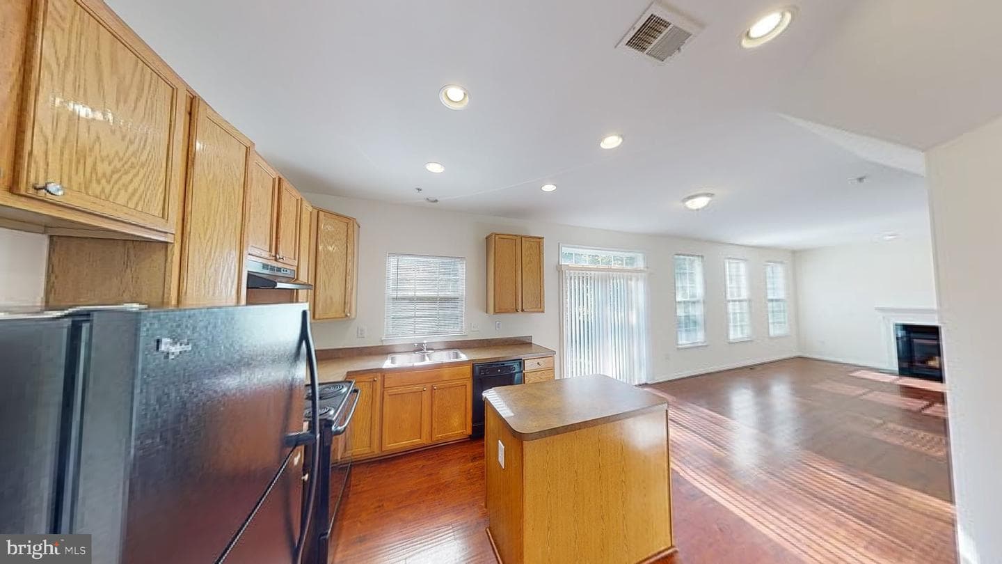 10750 Sourwood Avenue photo 26