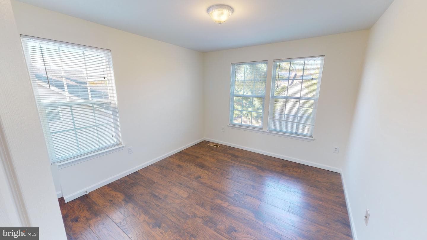 10750 Sourwood Avenue photo 35