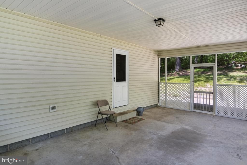 10258 Springhill Newtown Road photo 4