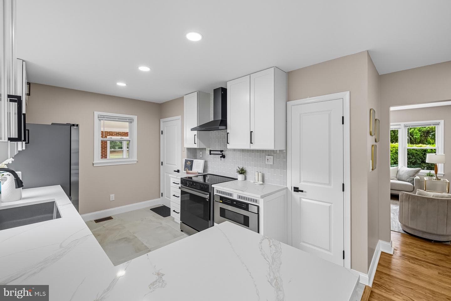 310 Spruce Street photo 12