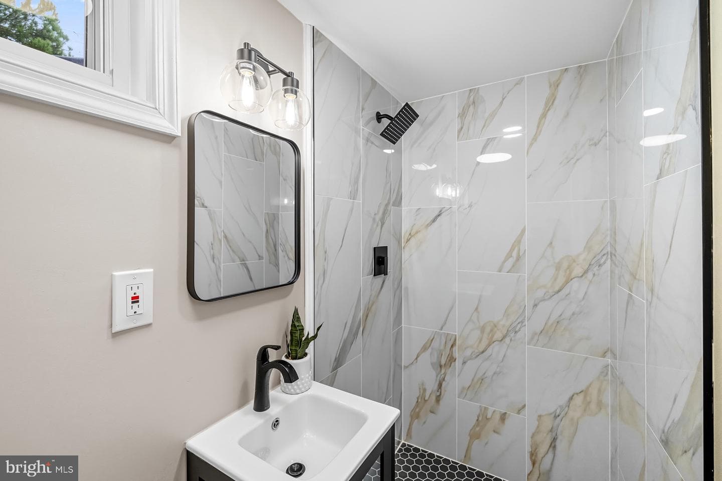 310 Spruce Street photo 37