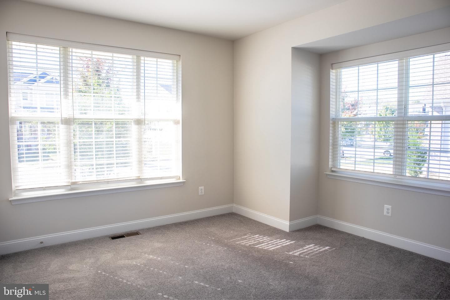 4550 Shakespeare Circle photo 11