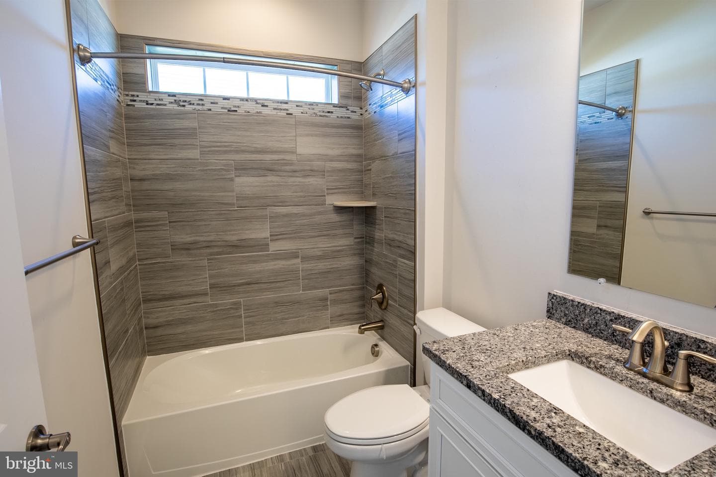 4550 Shakespeare Circle photo 16
