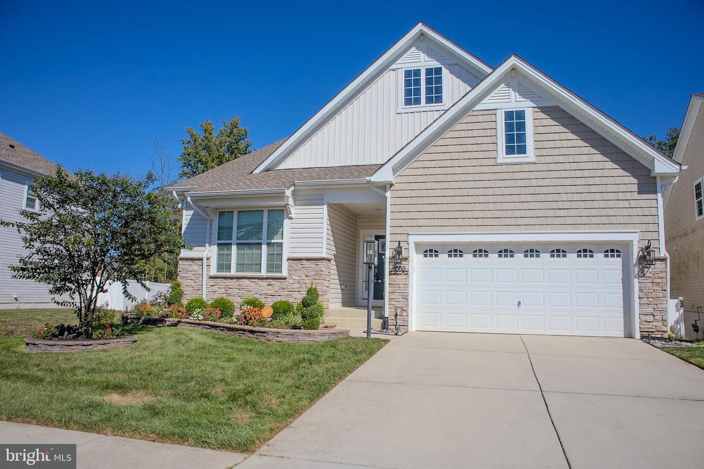 4550 Shakespeare Circle photo 2