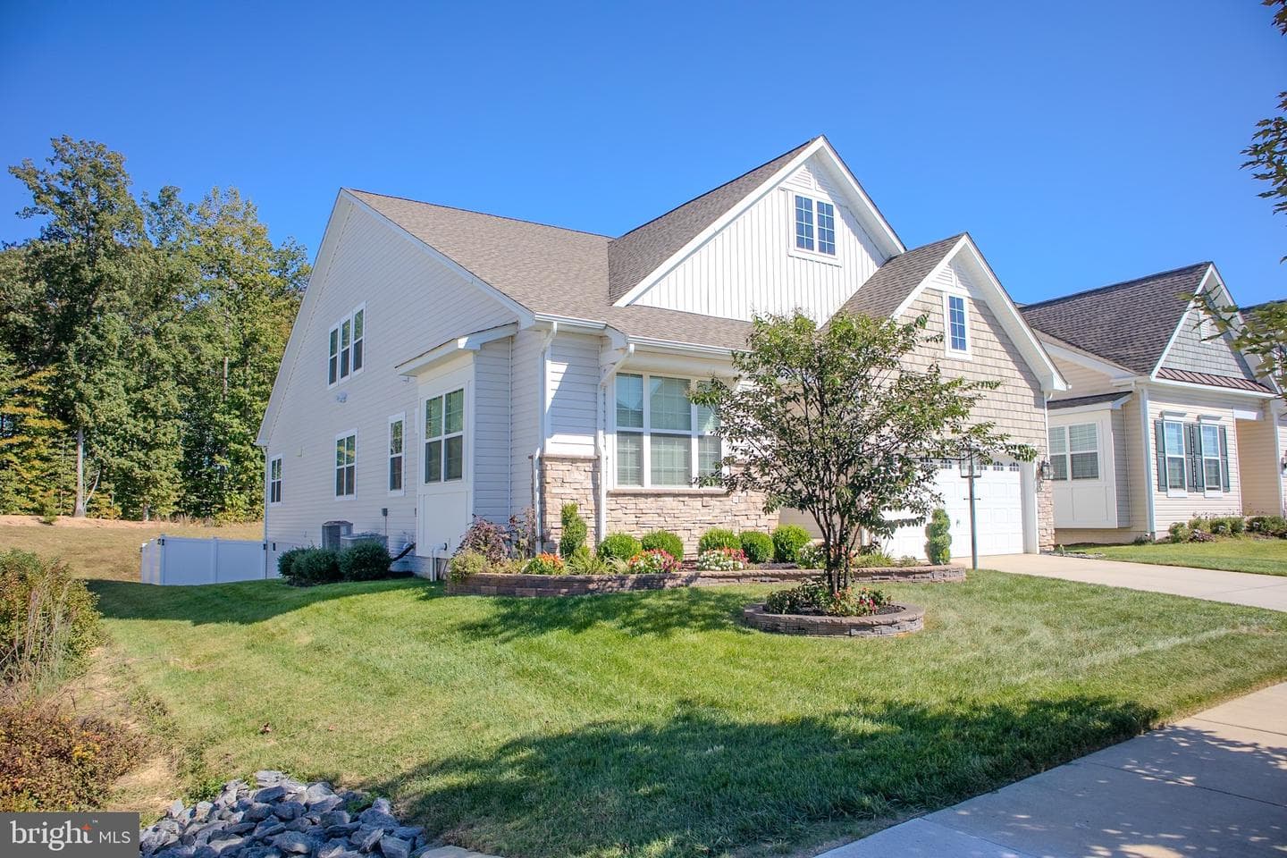 4550 Shakespeare Circle photo 3