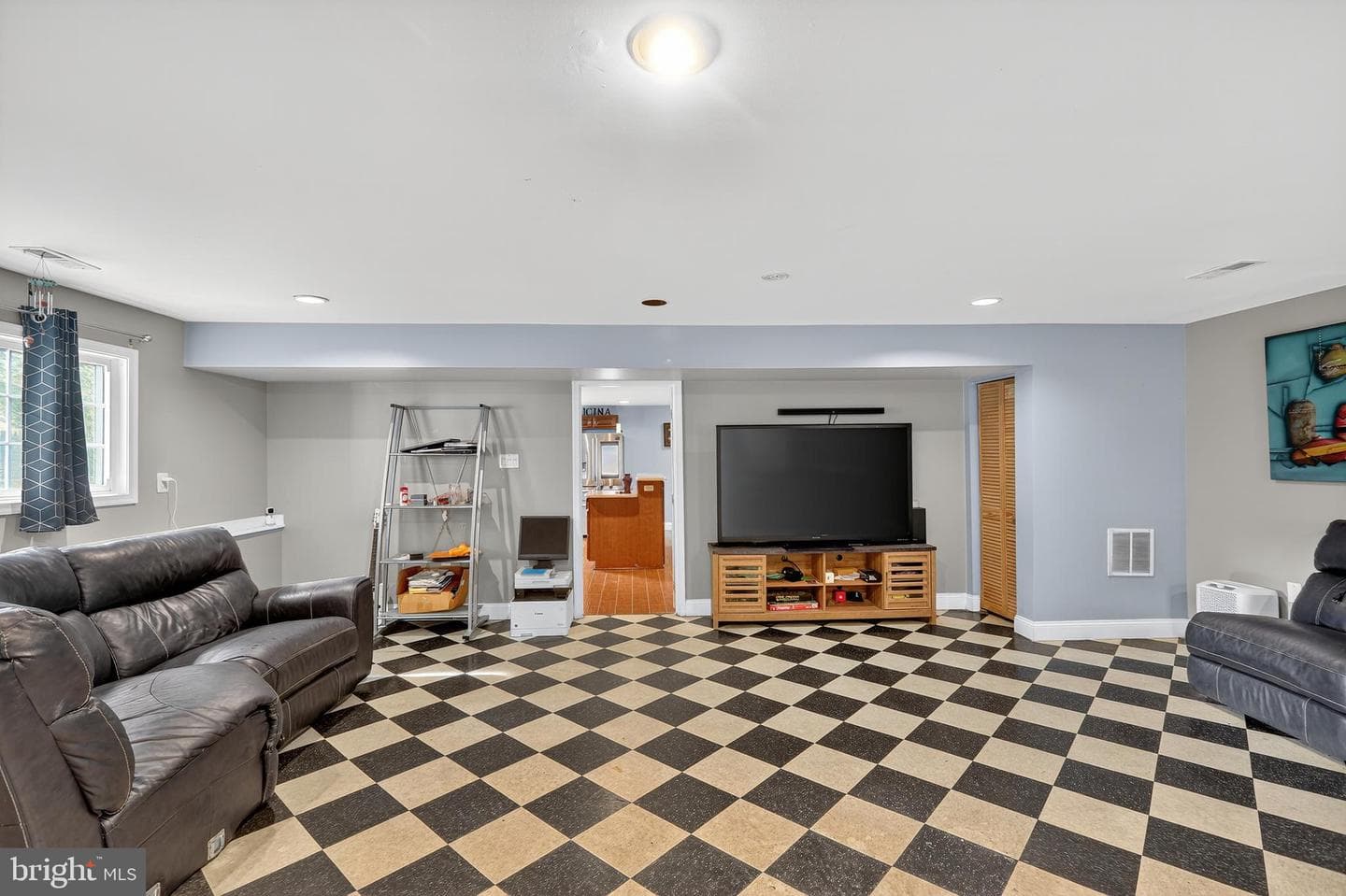 2103 Gibbons Court photo 33
