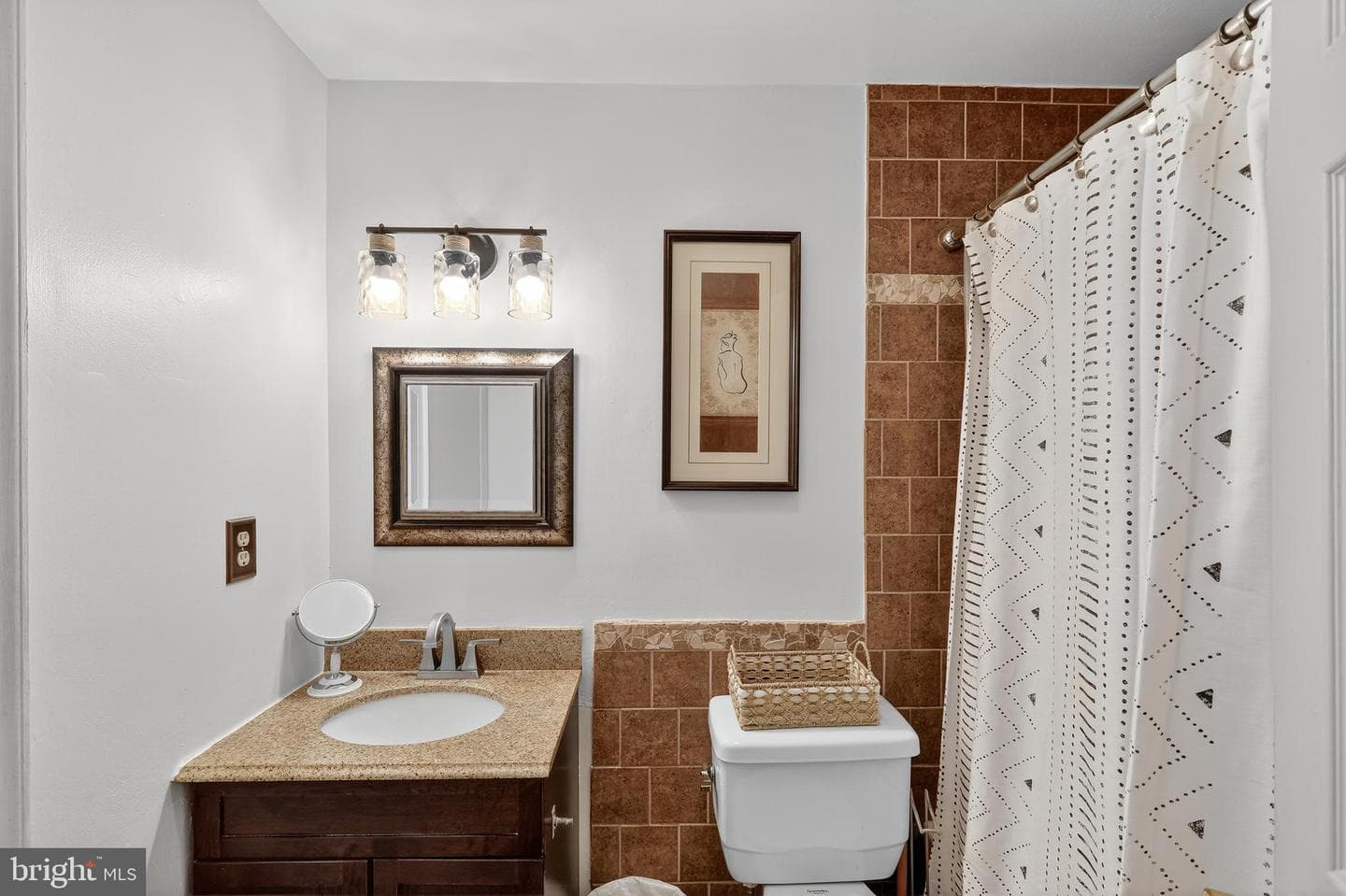 2103 Gibbons Court photo 39
