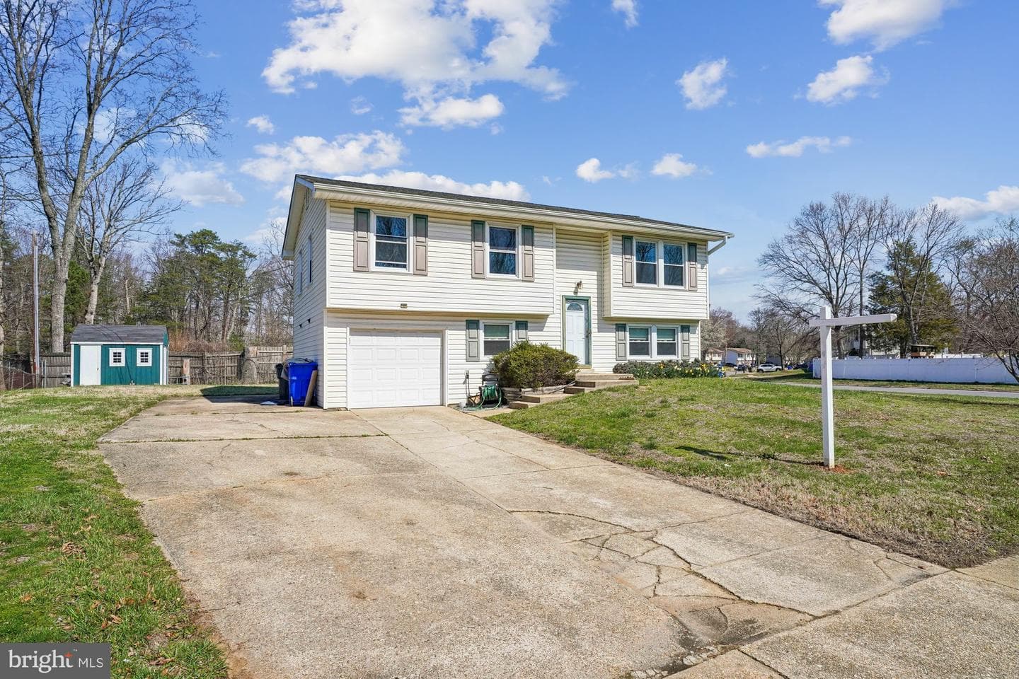 120 Garner Avenue photo 4