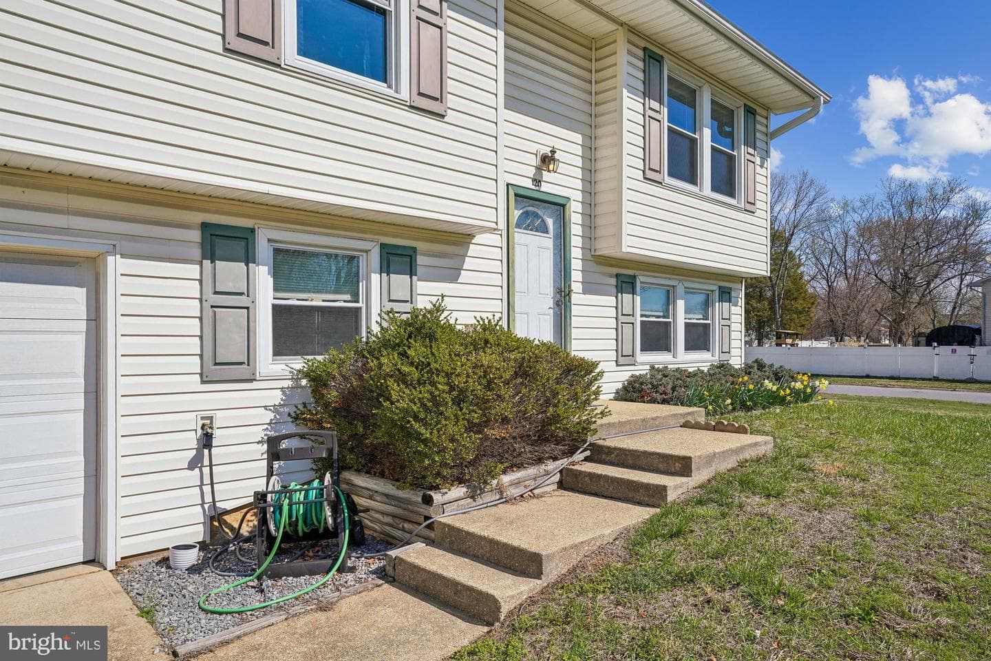 120 Garner Avenue photo 5