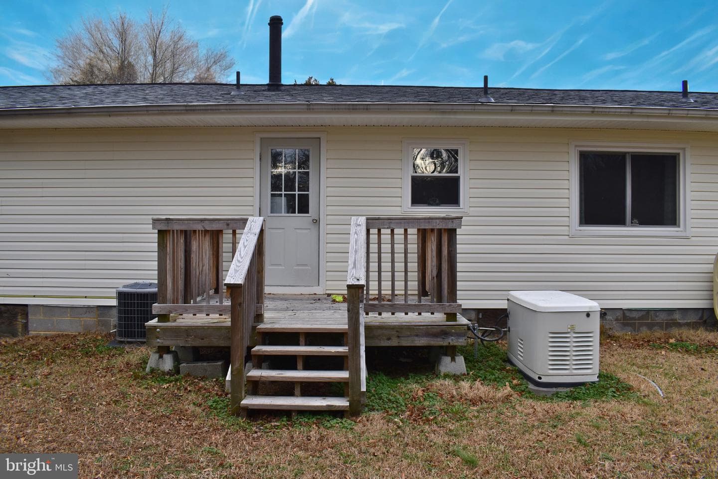 14807 Woodville Road photo 5