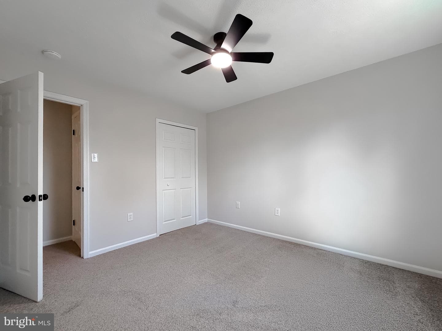 2482 Quadrille Court photo 38