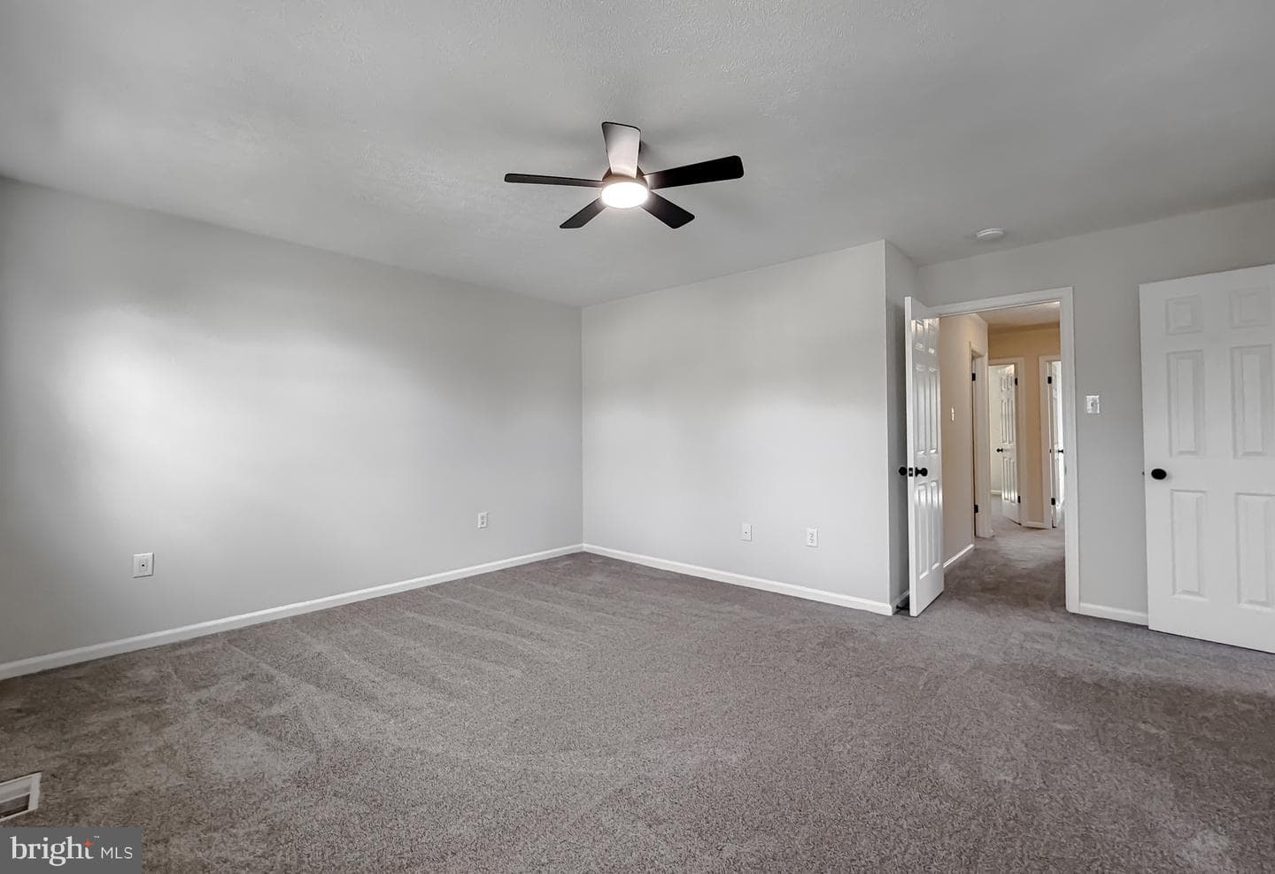 2482 Quadrille Court photo 47