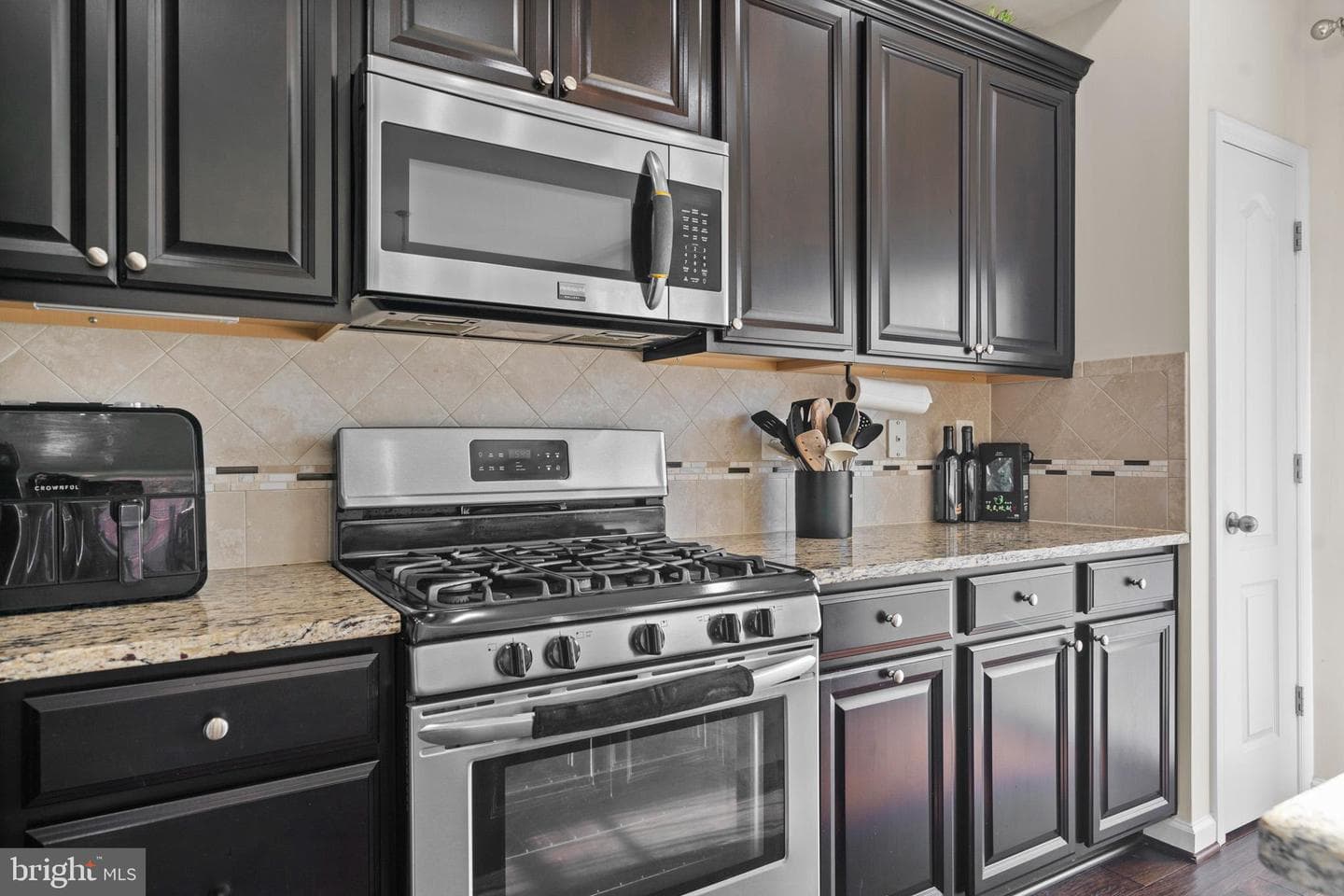 5335 Tweeddale Place photo 14