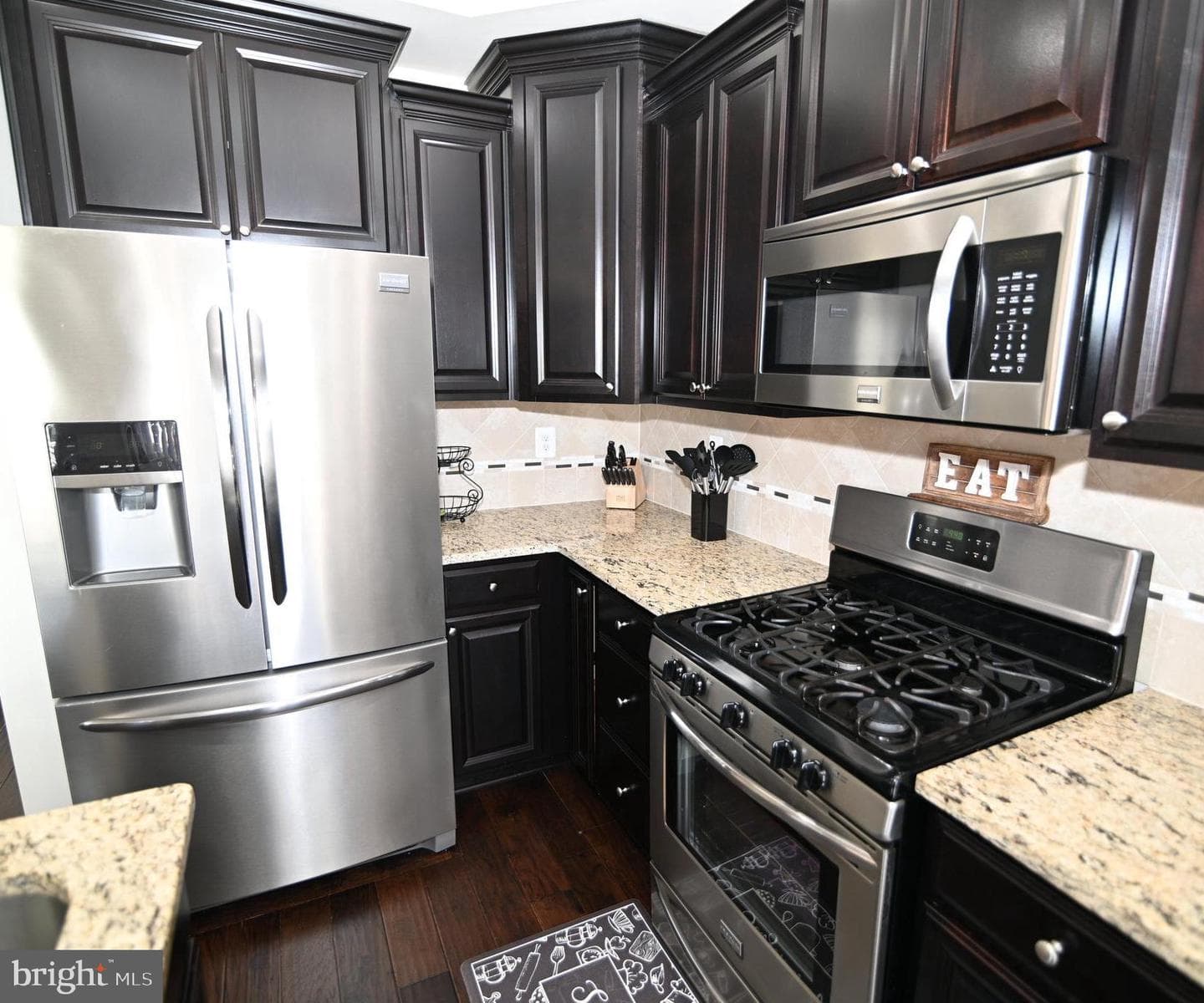 5335 Tweeddale Place photo 18