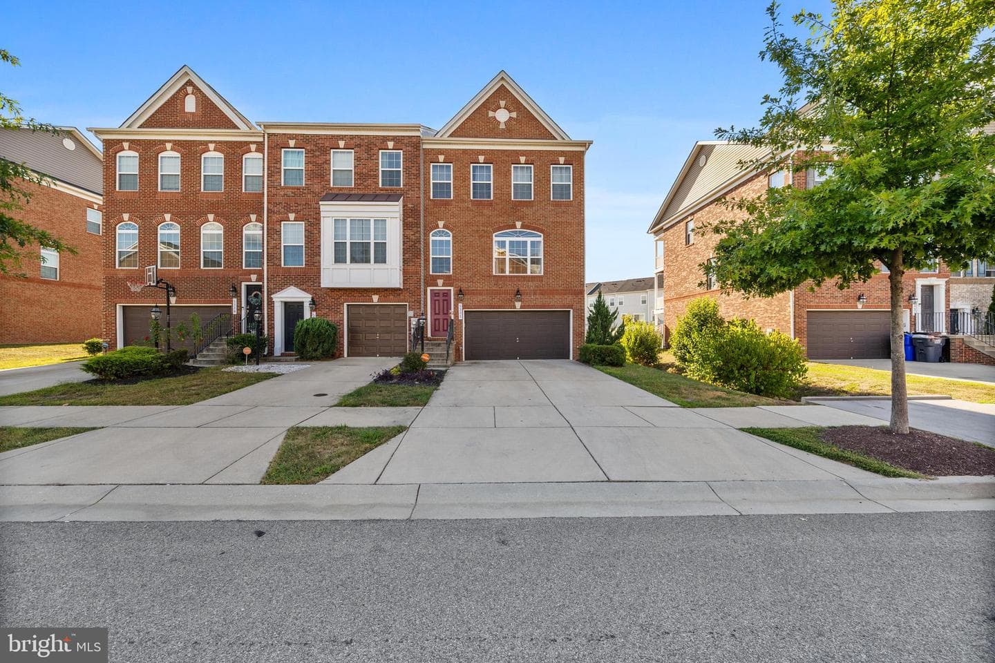5335 Tweeddale Place photo 4