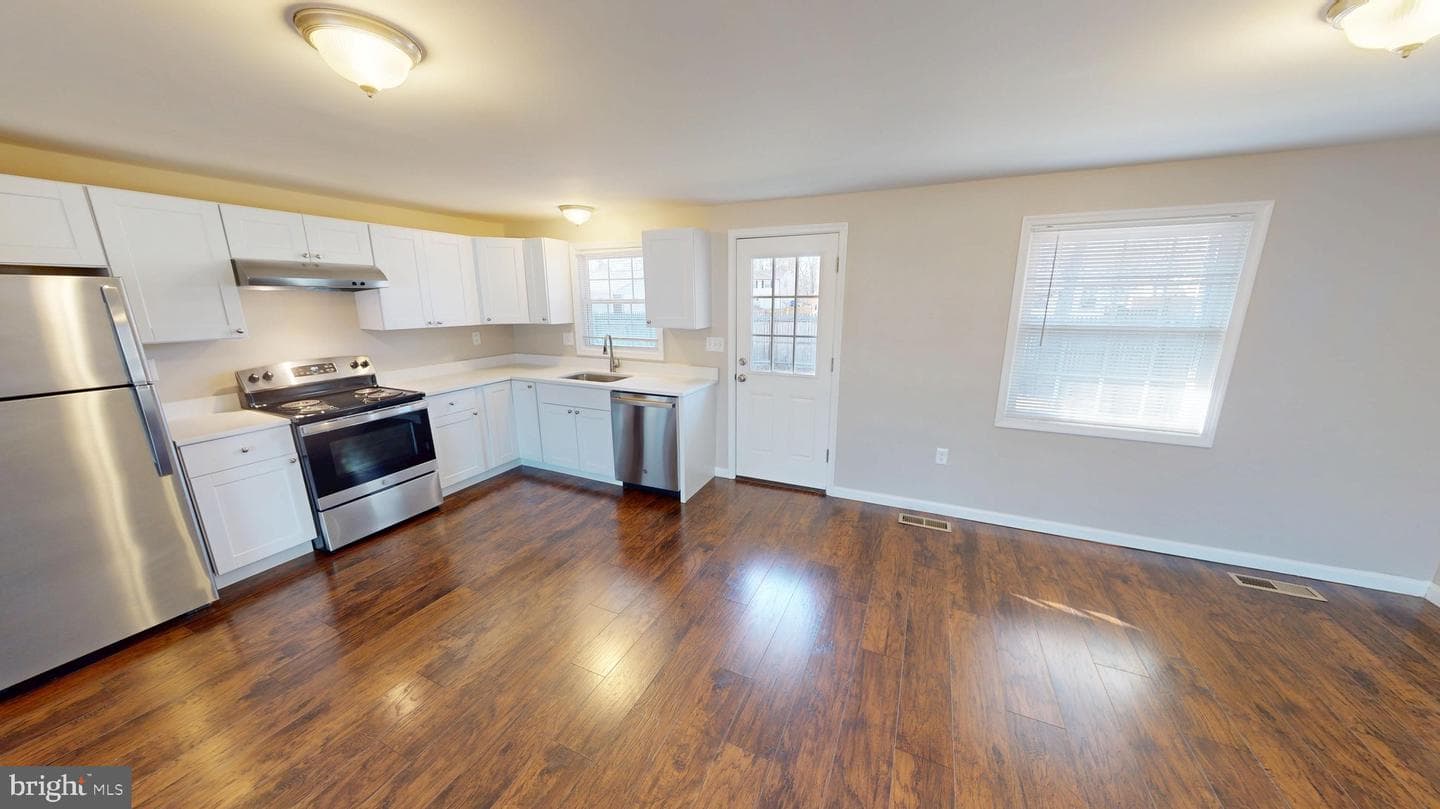 5014 Nicholas Road photo 19