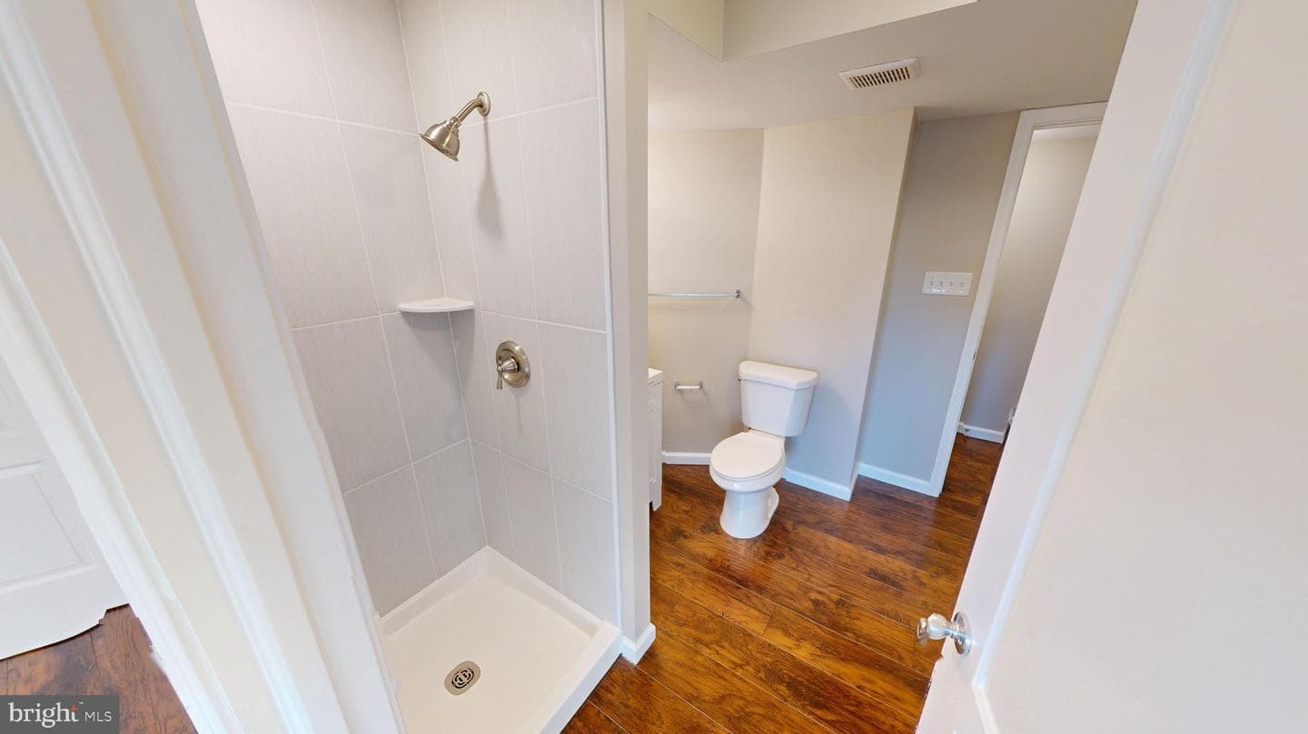 5014 Nicholas Road photo 45