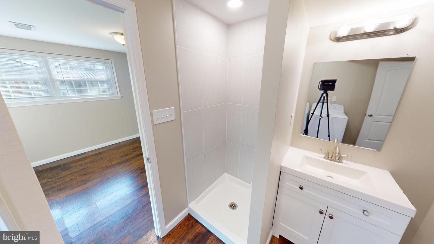 5014 Nicholas Road photo 47