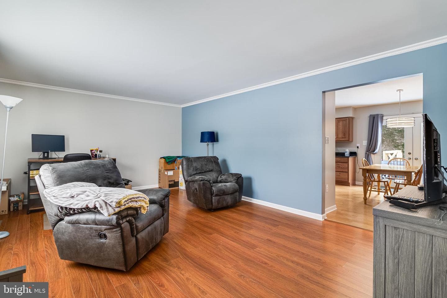 10817 Charles Street photo 9