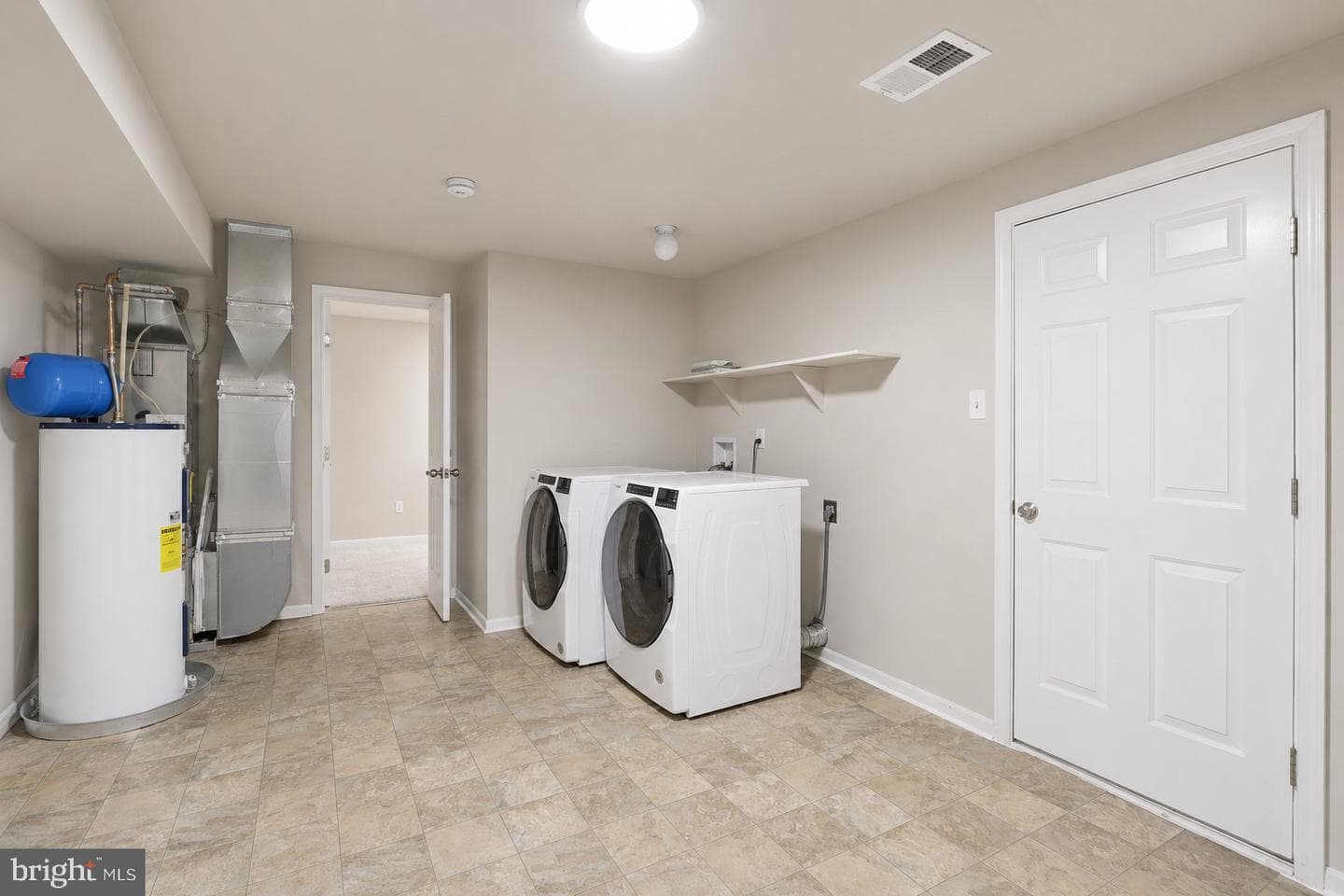 6 Stratford Court photo 20