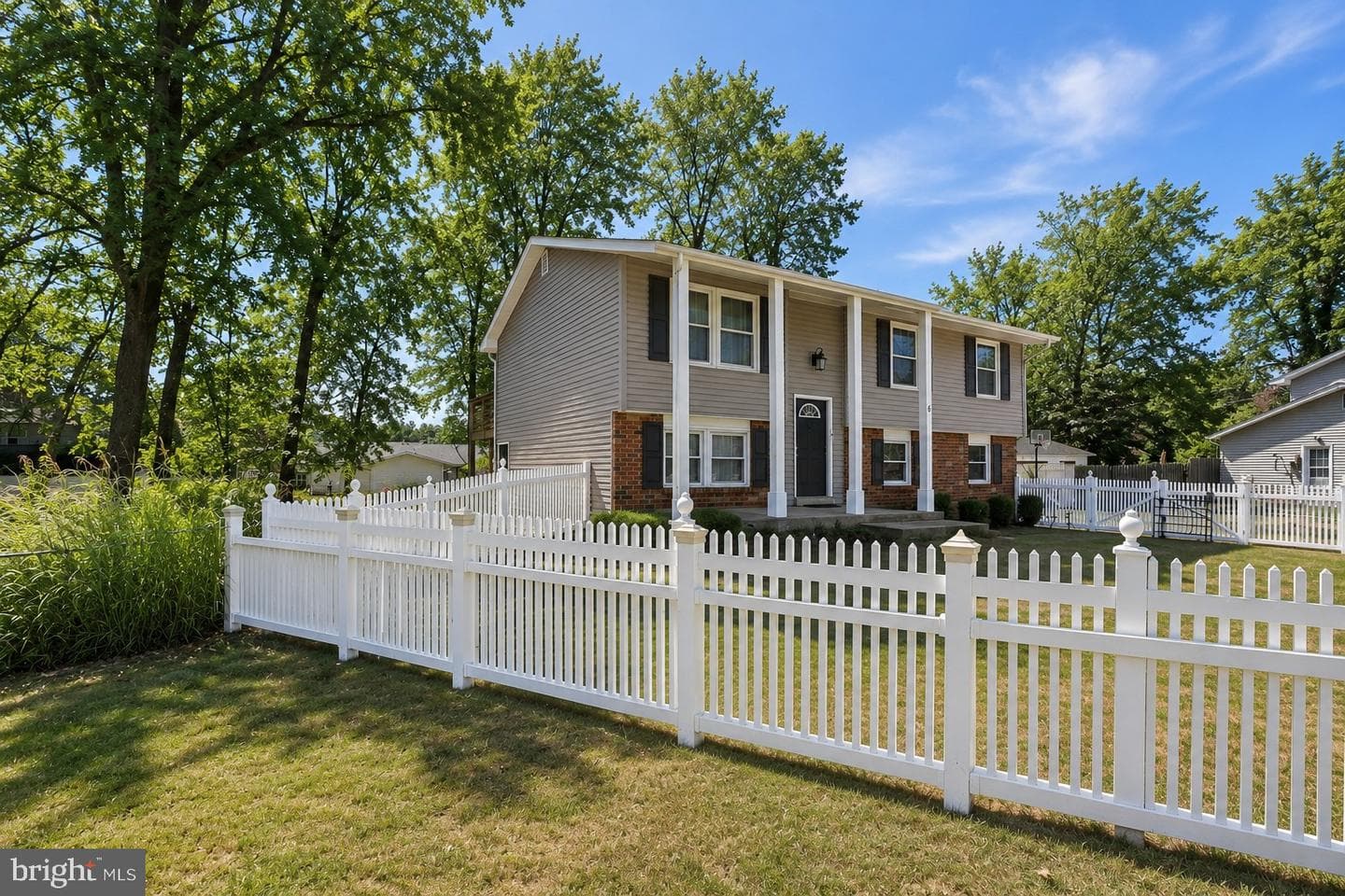6 Stratford Court photo 21