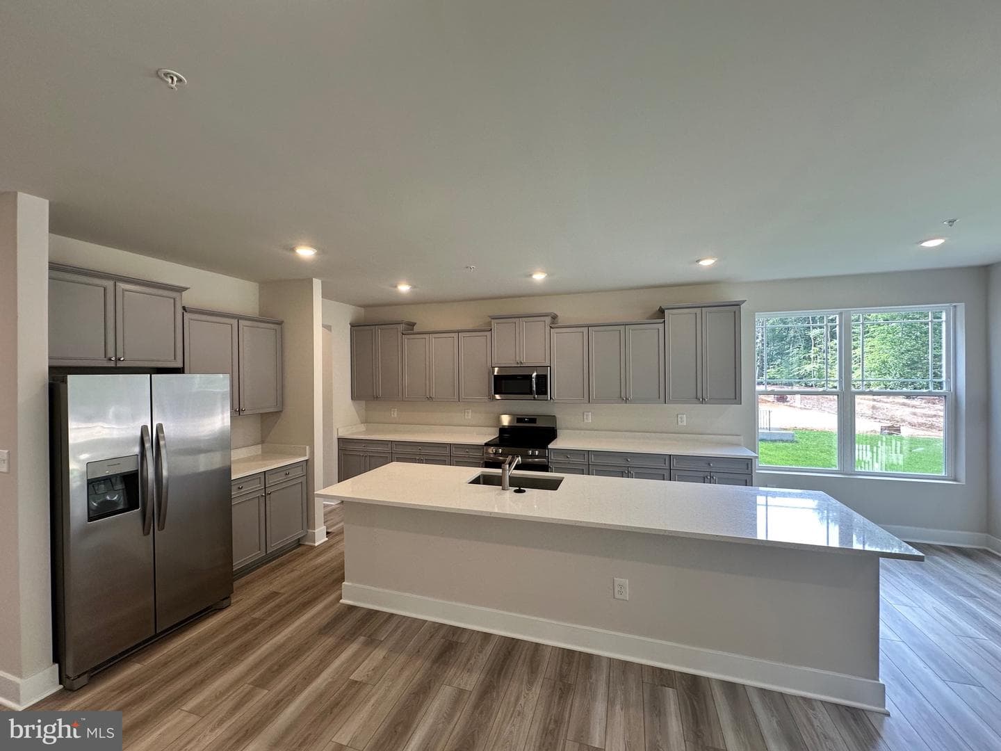 5404 Newport Circle photo 14
