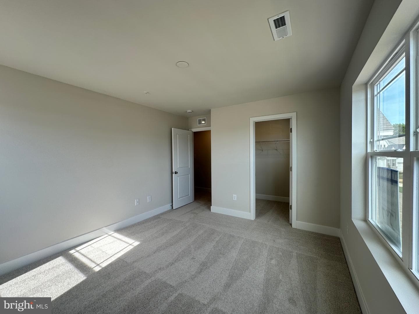 5404 Newport Circle photo 44