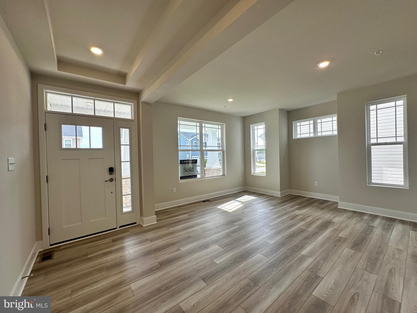 5404 Newport Circle photo 5
