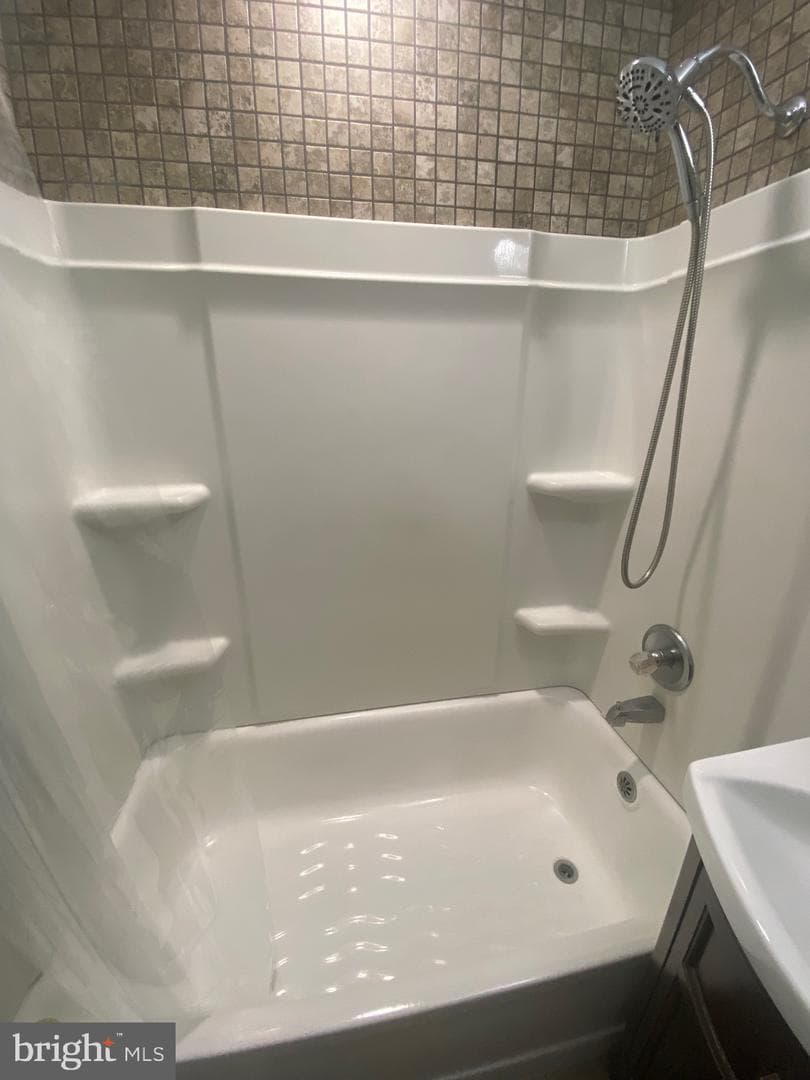 82 Circle Avenue photo 27