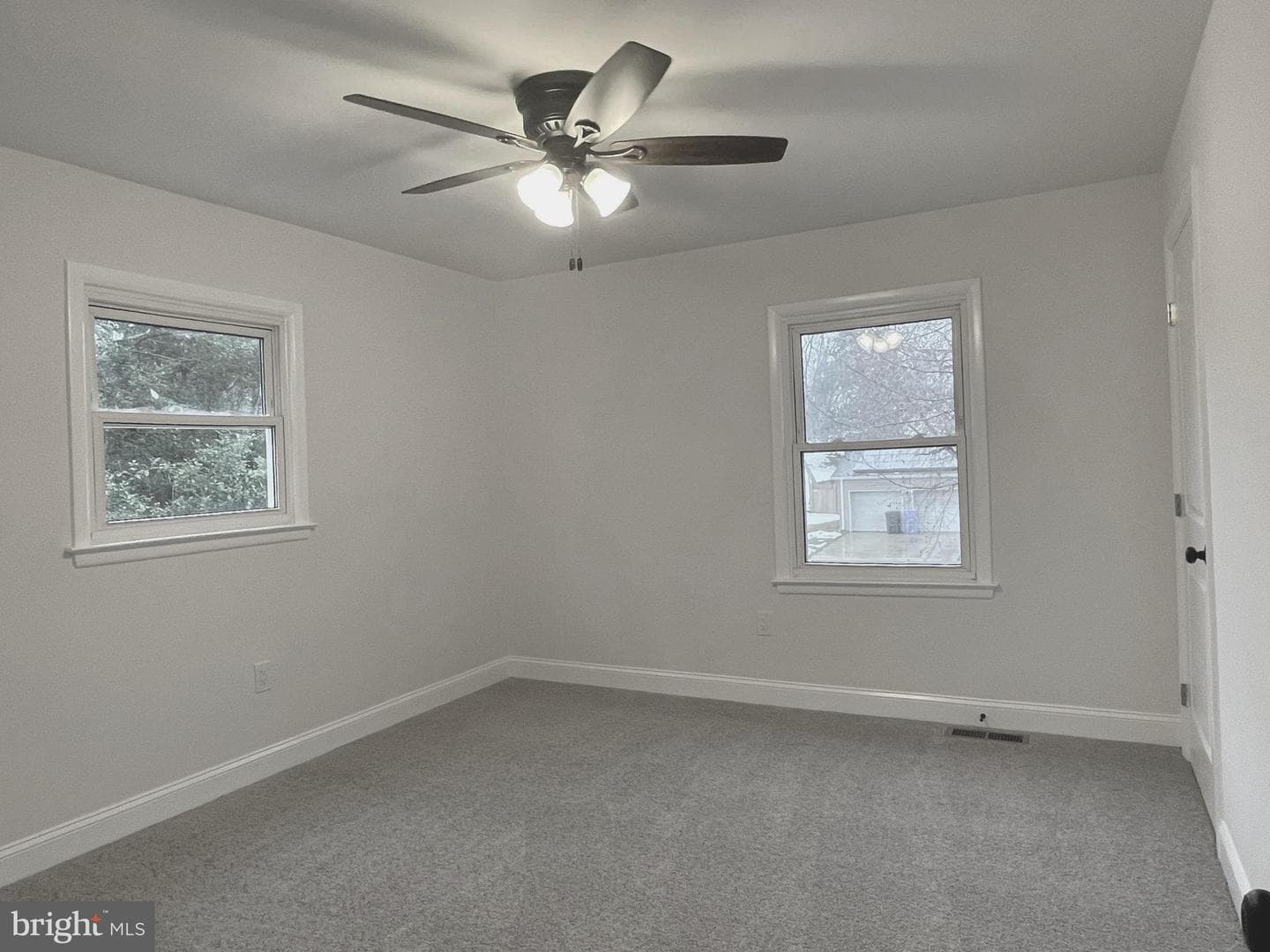 2106 Boxwood Circle photo 26