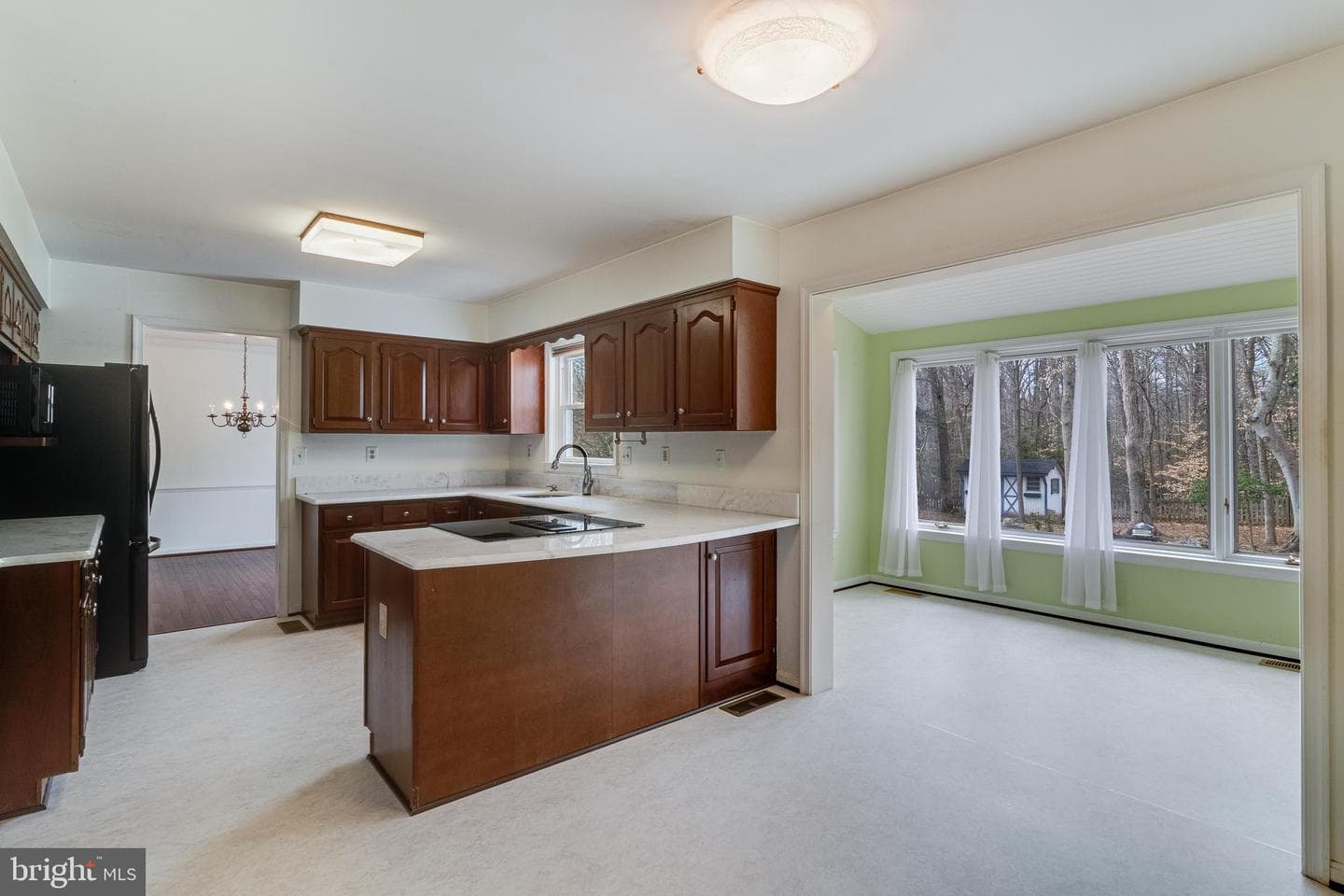 1013 Suffolk Drive photo 10