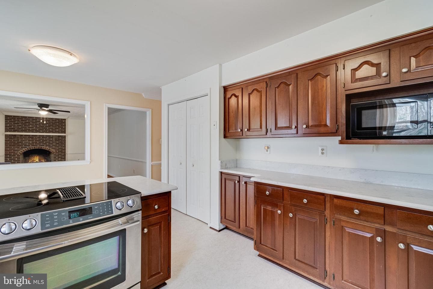 1013 Suffolk Drive photo 39