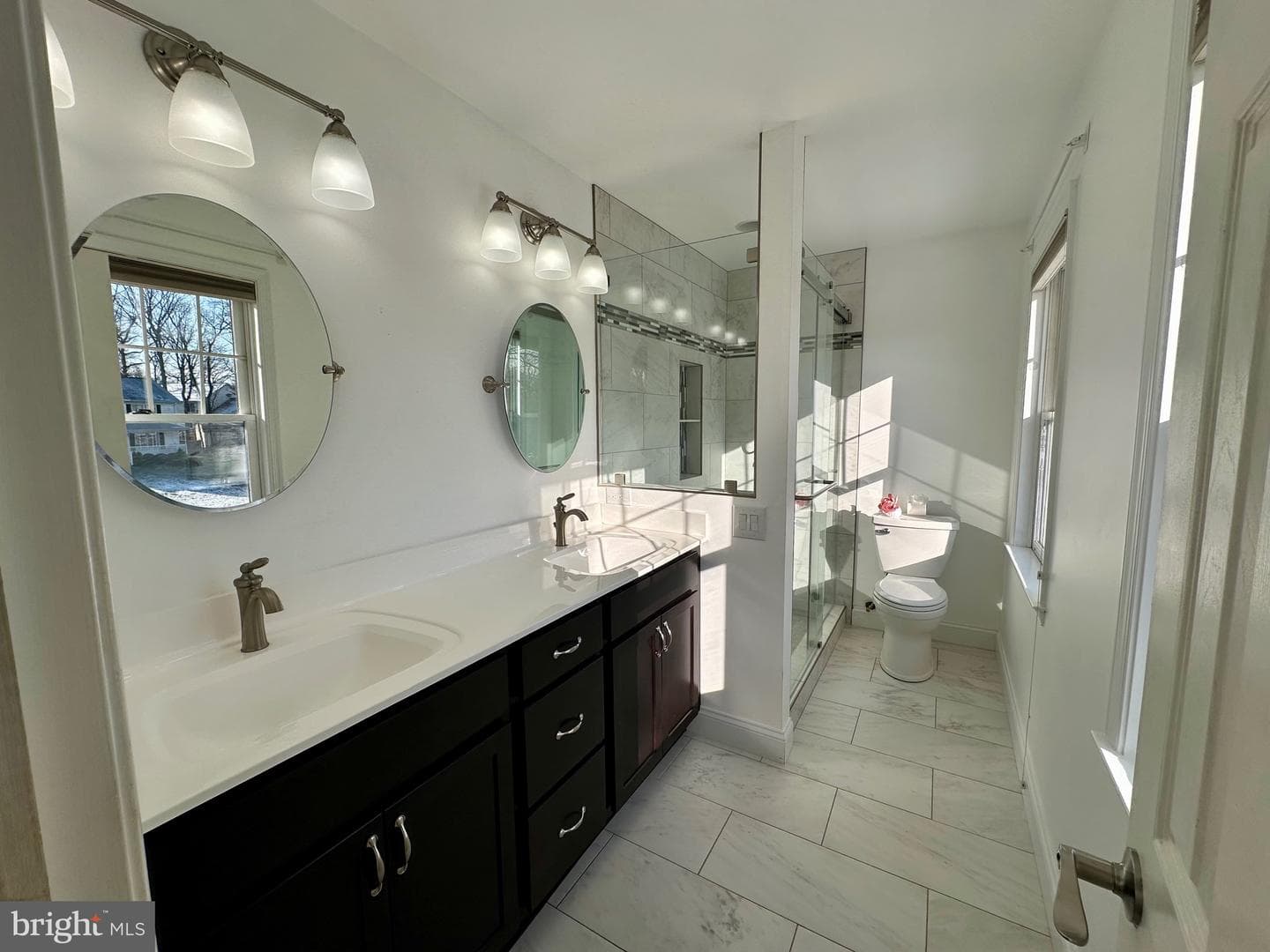 1013 Suffolk Drive photo 8
