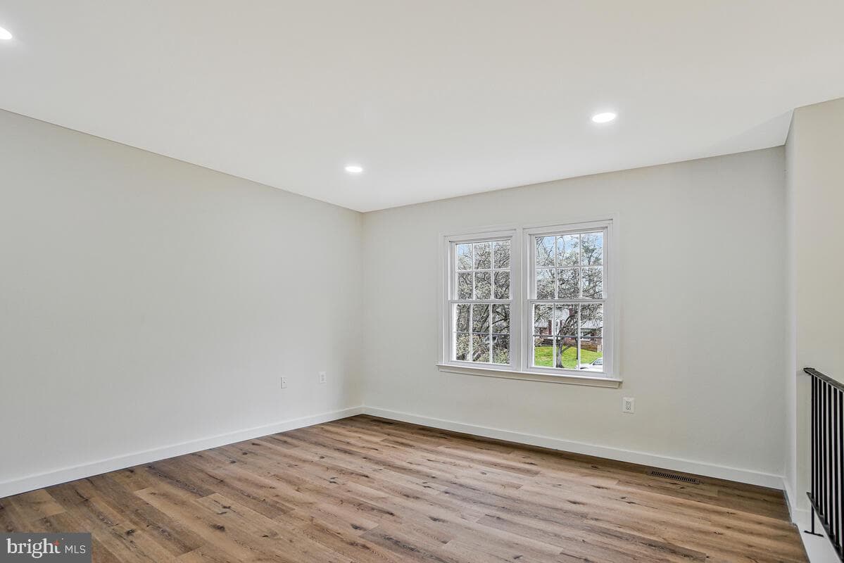 2424 Pear Tree Court photo 10