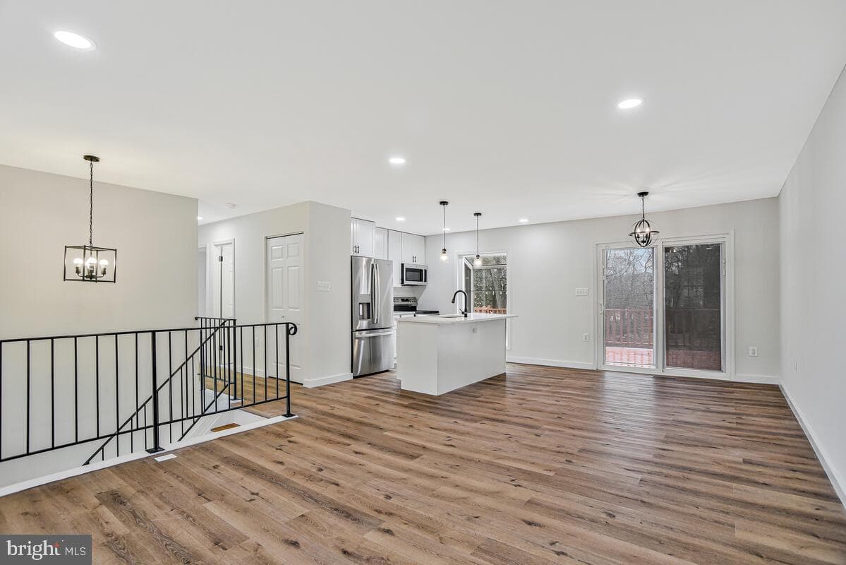 2424 Pear Tree Court photo 12