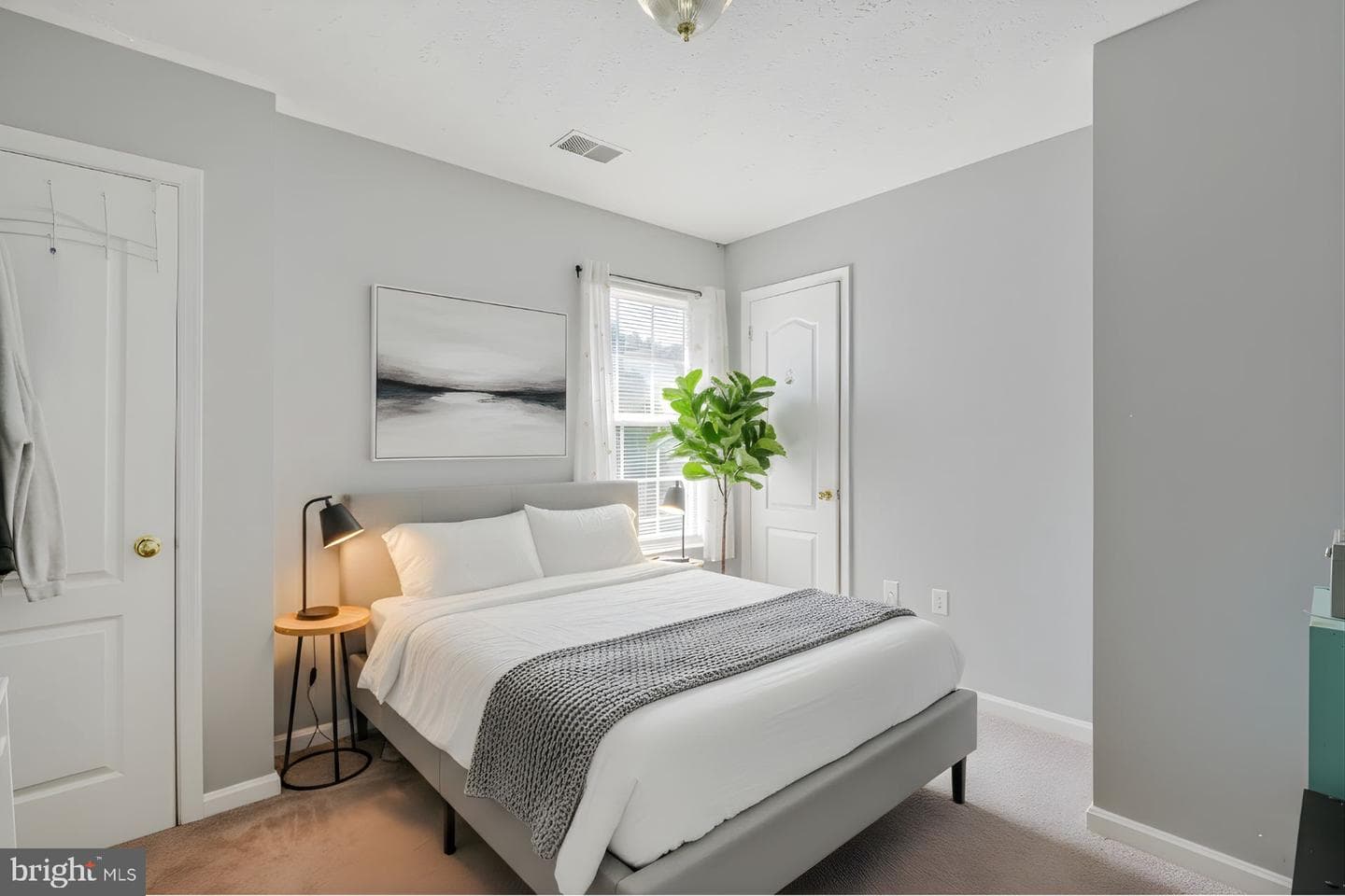 2304 Leyton Court photo 7
