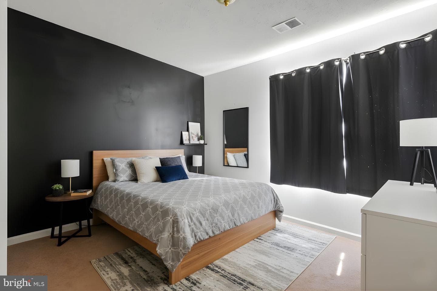 2304 Leyton Court photo 9