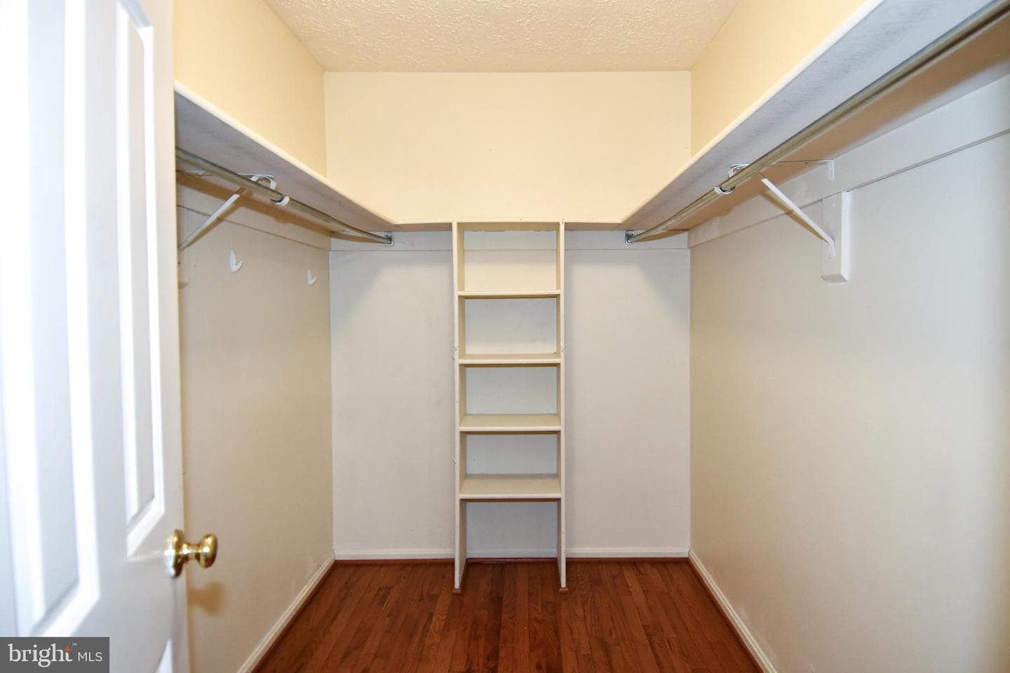 6724 Dolphin Court photo 38