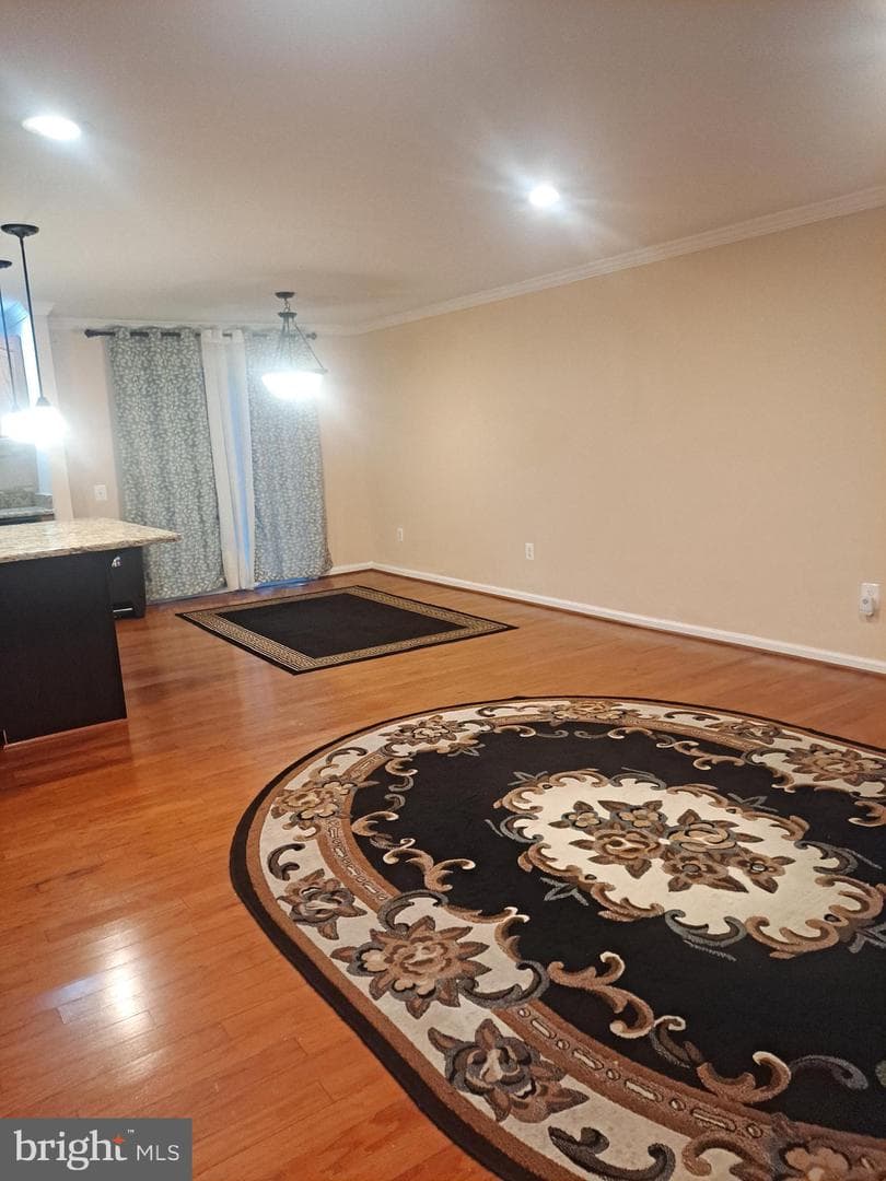 1208 Bannister Circle photo 4