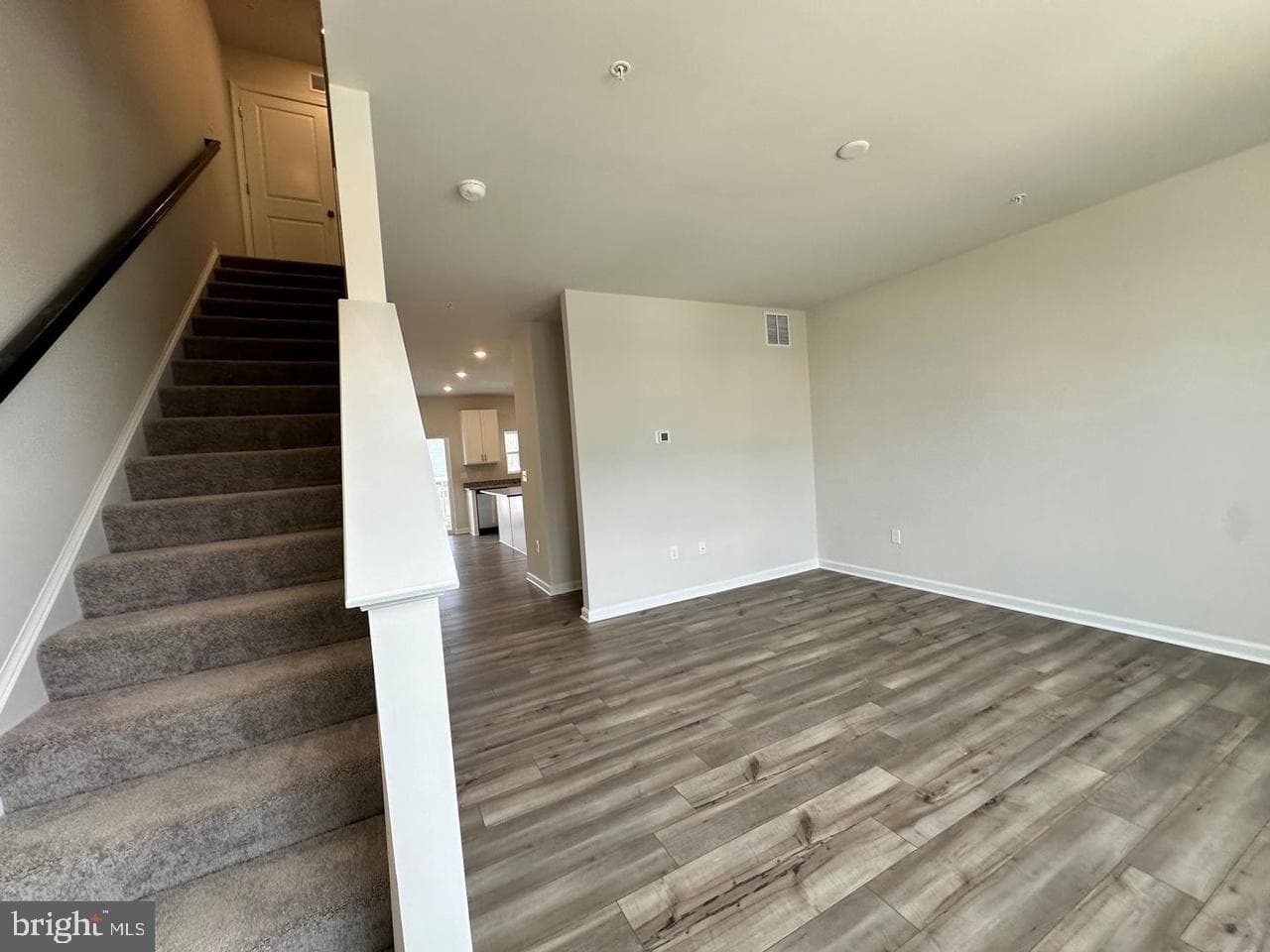 5616 Ludlow Place photo 12