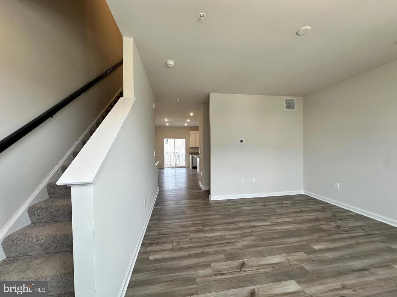 5616 Ludlow Place photo 13