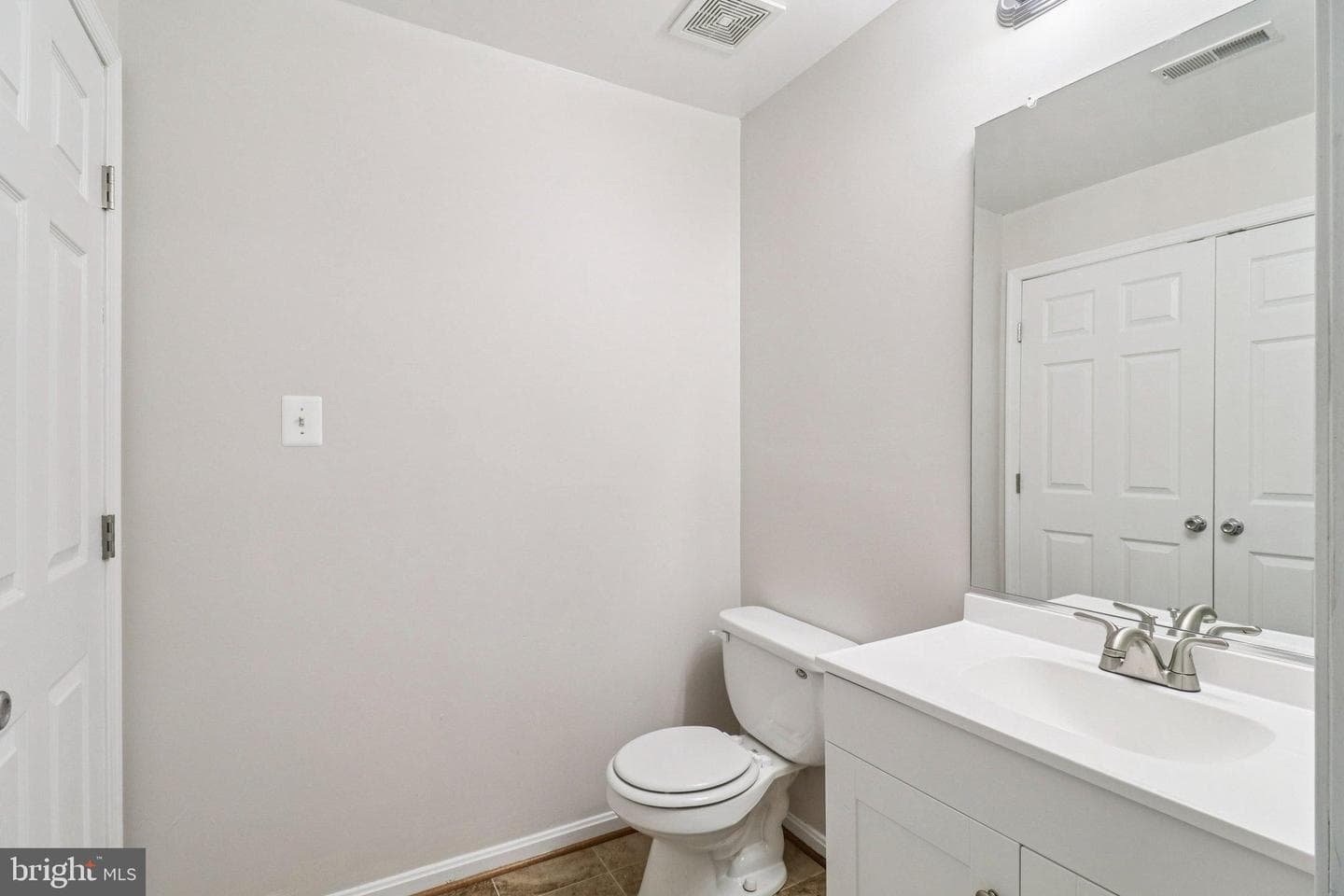 8033 Bloomsbury Place photo 27