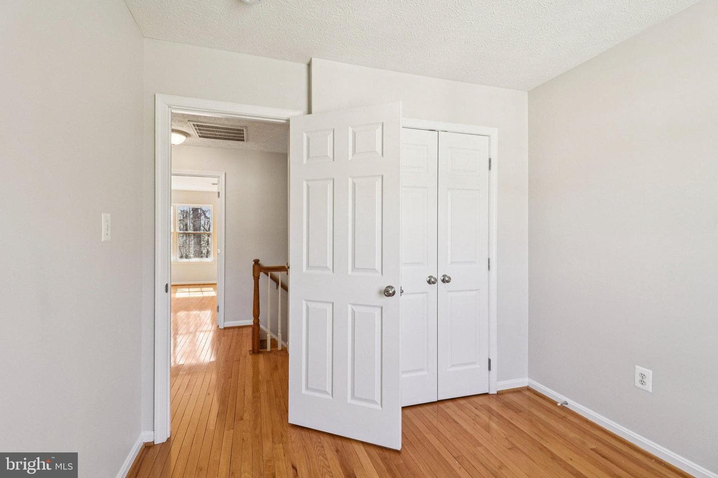 8033 Bloomsbury Place photo 32