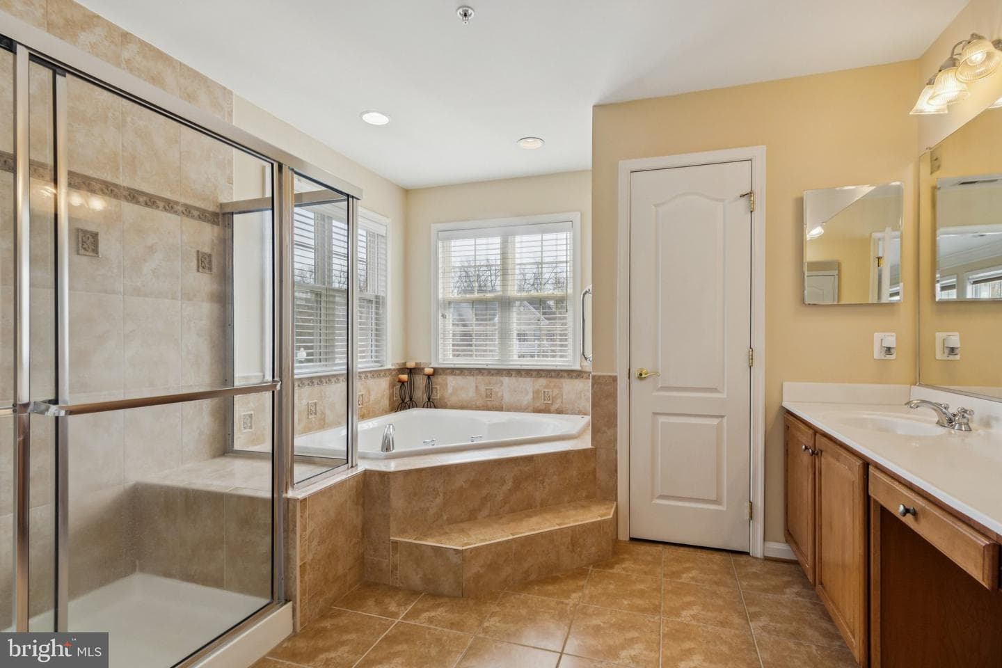3380 Braemar Court photo 32