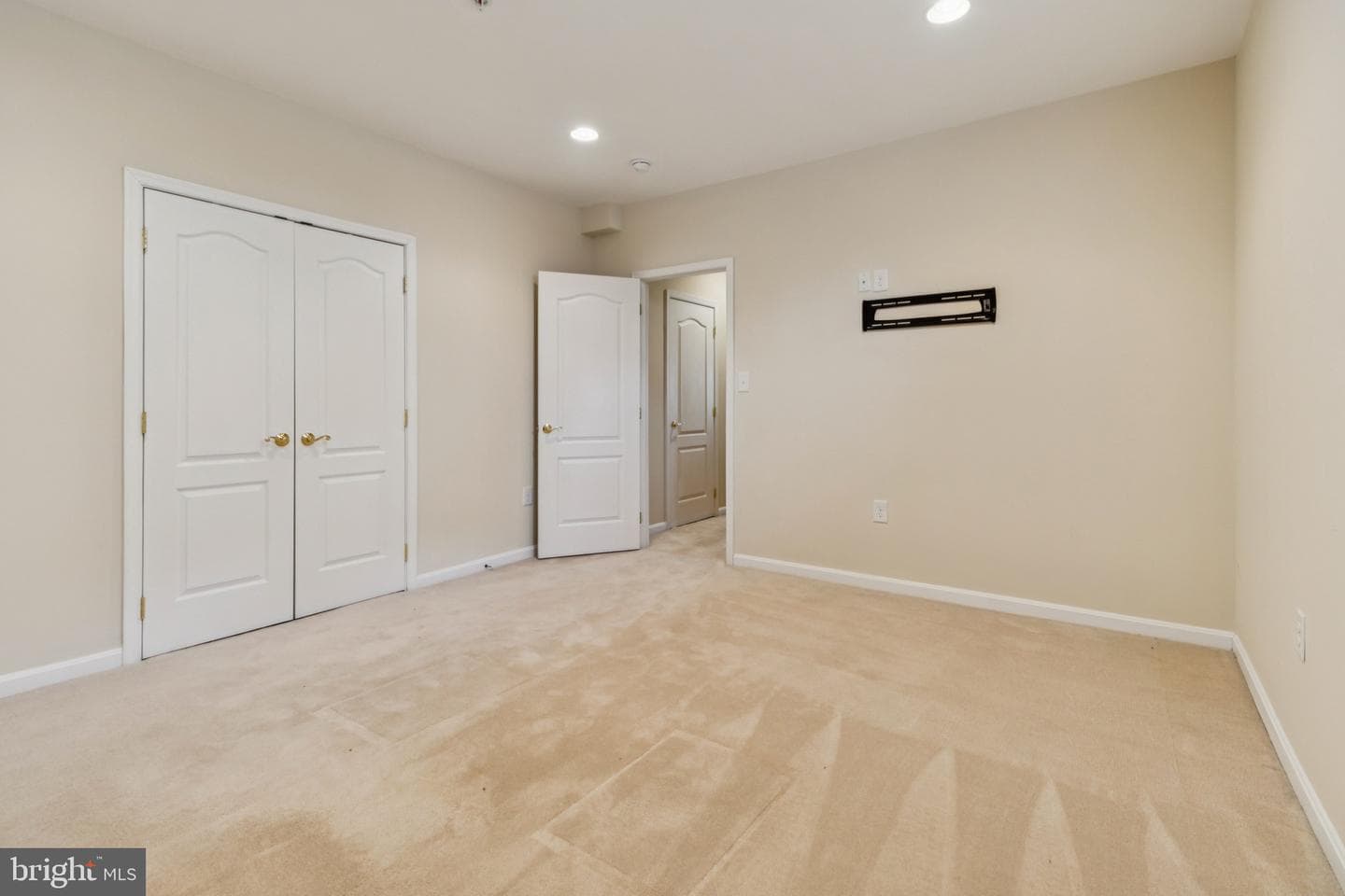 3380 Braemar Court photo 47