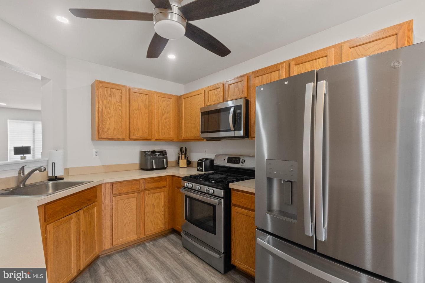 10906 W Point Place photo 13