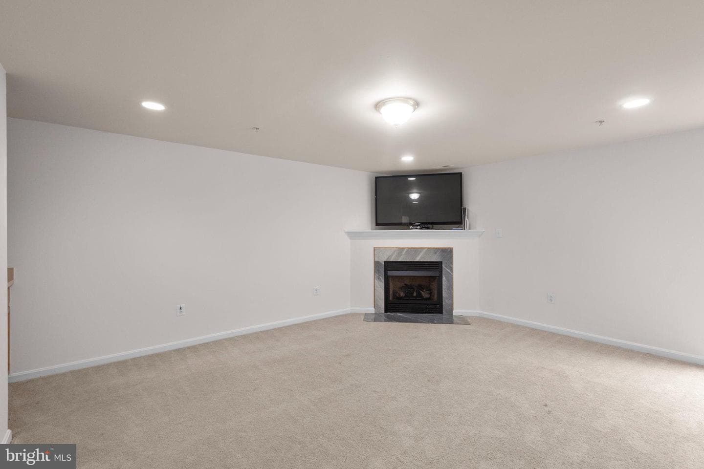 10906 W Point Place photo 31