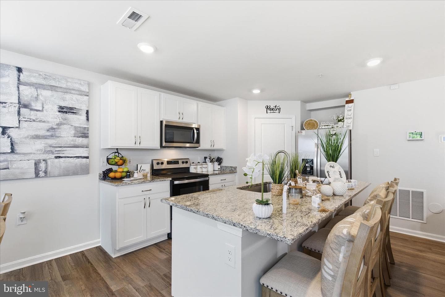 462 Mossy Grove Ln photo 13
