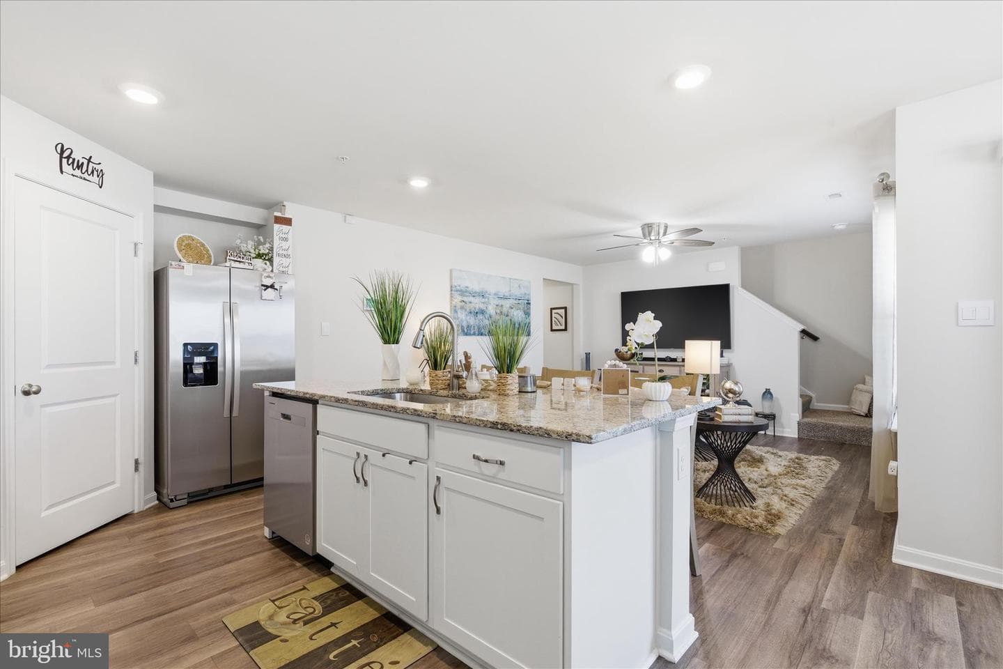 462 Mossy Grove Ln photo 14
